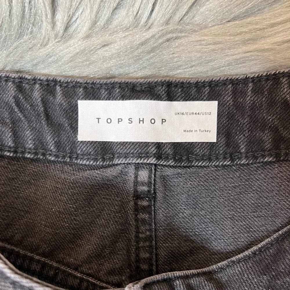 NEW Topshop High Rise Black Wash Women’s Boyfriend Denim Distressed Shorts Sz 12